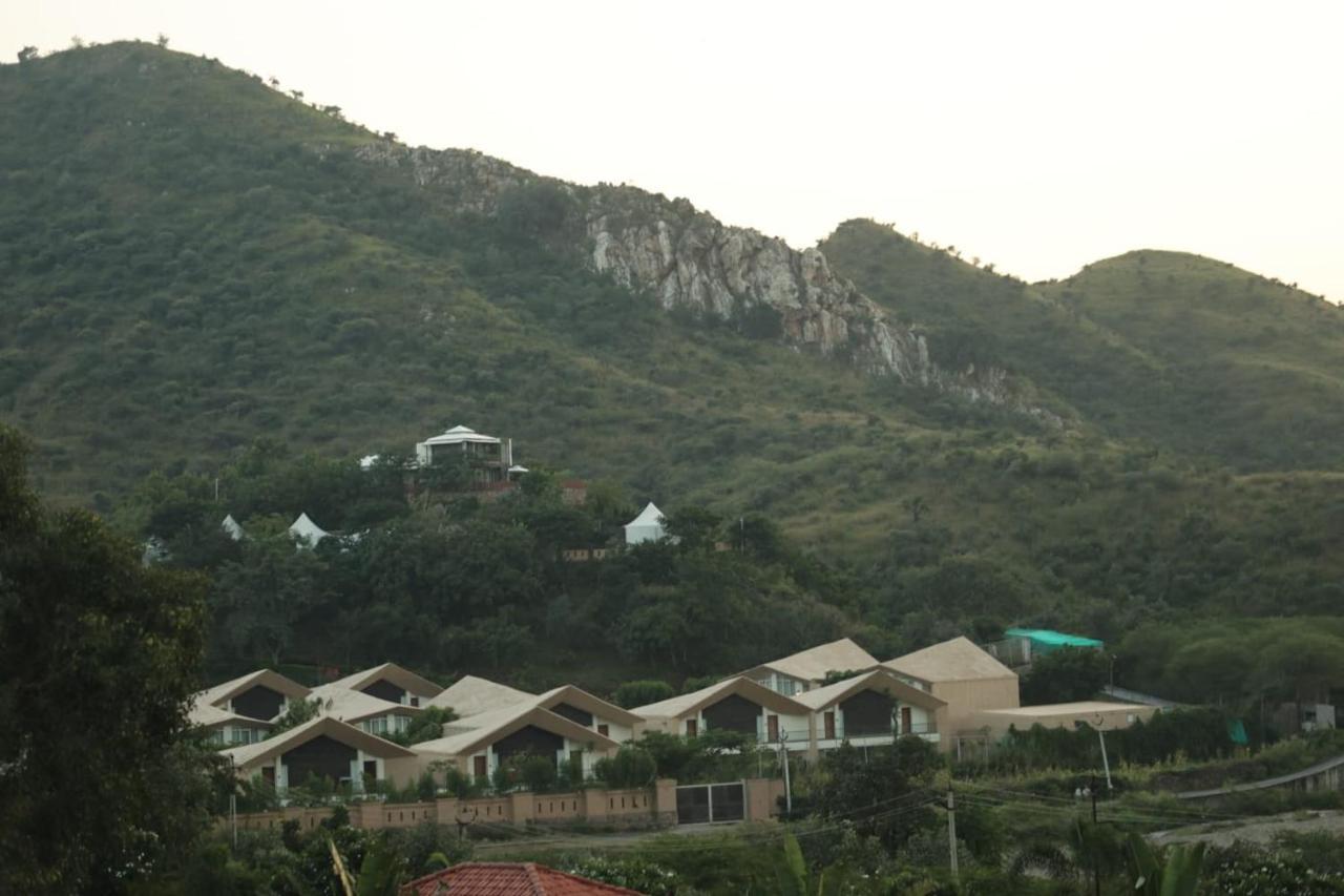 Vaché Farm Stay Udaipur Esterno foto