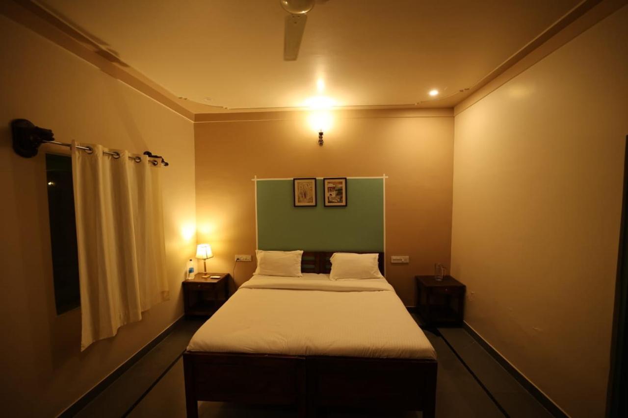 Vaché Farm Stay Udaipur Esterno foto